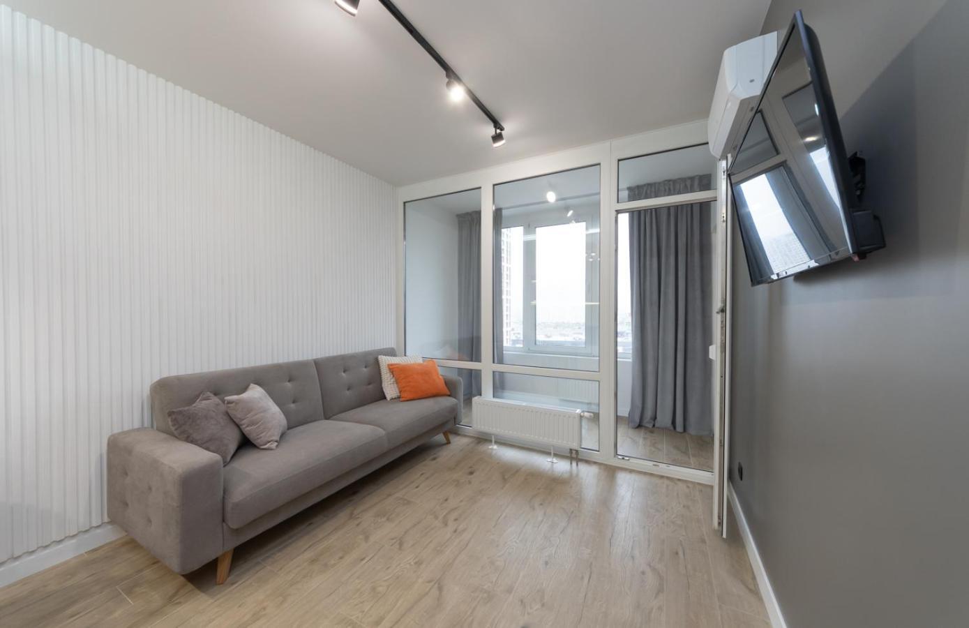 Luxury Apartment Near Metro Station Osokorky เคียฟ ภายนอก รูปภาพ